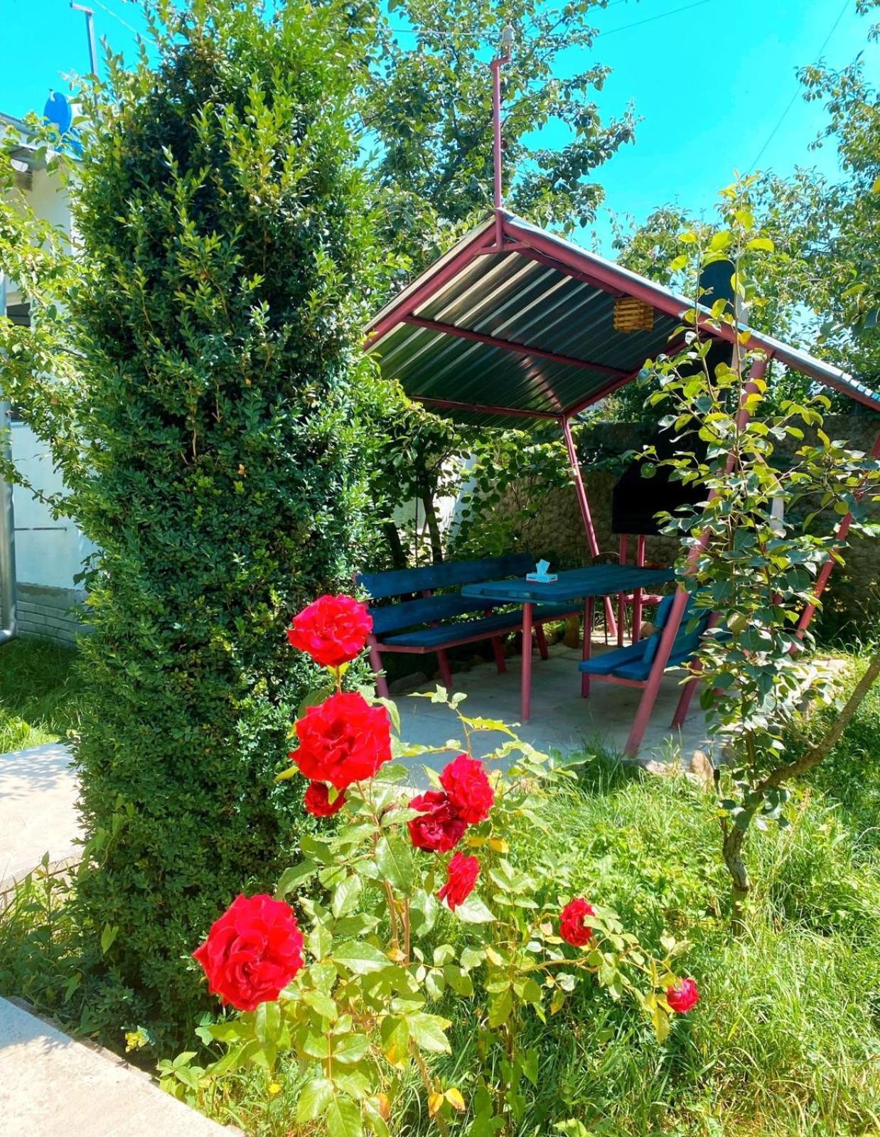 Green Garden B&B Dilijan Eksteriør billede
